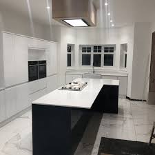 If anyone has experience with this color of silestone, i'd love to know how you feel about it! Silestone Et Statuario Cosentino