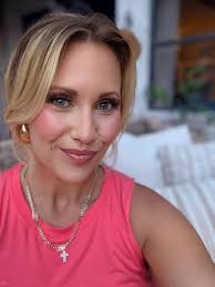 Here is a lady who worked for us at our retail store years ago! She became  a customer and now is a Brand partner with Bravenly! “One month