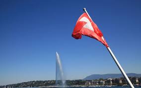 Mais finalement, ce smic suisse n'est pas si élevé vu le coût de la vie et les dépenses obligatoires ce que dit en fait ce salaire minimum, c'est un changement de mentalité dans une suisse libérale qui. Le Smic Passe A 3786 Euros Dans Une Partie De La Suisse Le Parisien