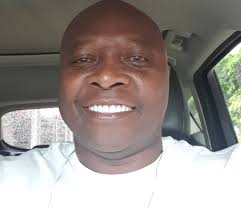 El alcalde Distrital, Víctor Hugo Vidal Piedrahíta; la Gestora Social, Edith  Obando Angulo y todos miembros de su Gabinete, lamentan el sensible  fallecimiento del " Coloso de Buenaventura", Freddy Rincón, quien con