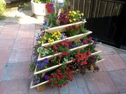 Diy vertical flower bed *this is a sponsored post on behalf of lowe's. 39 Vertical Gardening Ideas Systems And Designs In 2021