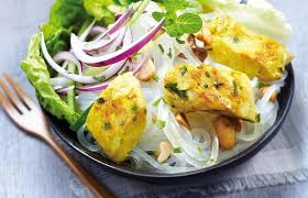 Faire Revenir Les Blancs De Poulet A La Poele Dans Deux Cuillers A Soupe D Huile Neutre Lorsqu Ils Sont S Recette Salade Poulet Salade Poulet Recette Volaille