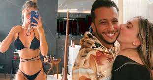 Almanya'nın önemli merkezlerinde tiyatro oyunlarında oynayan meryem uzerli'nin Meryem Uzerli Kimdir Meryem Uzerli Kiminle Evlidir Ve Kac Tane Dizide Rol Almistir