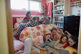 If youve been meaning to decorate that extra room and make it into a guest bedroom go ahead. Fun Ideas For Teen Sleepovers Lovetoknow