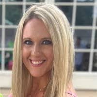 Caitlin Dowell's Instagram, Twitter & Facebook