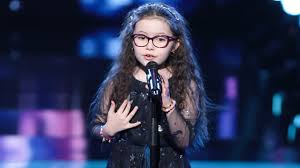 Aj odudu puts will.i.am, pixie and danny to the test in a game of true or false all about paloma. Emma Saison 5 Jouera Un Role Titre Dans Une Celebre Comedie Musicale The Voice Kids Antenne Reunion Fr