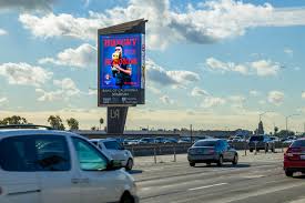 thetowers #kevani #iconicmedia #dtla #worldcup2022 #dooh