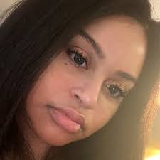 Emily Lundy's Instagram, Twitter & Facebook