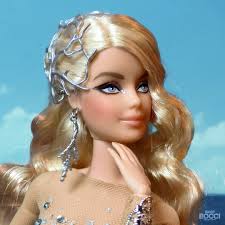 Ella es LOREL, una náyade de...