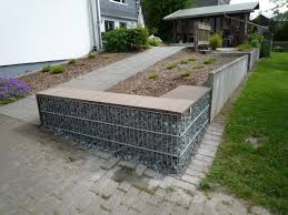 Eckbank Aus Gabionen Im Garten Gabionen Outdoor Dekorationen Steinkorbe