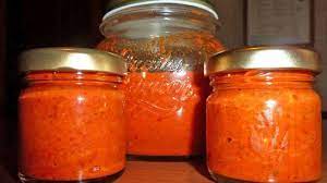 La crema al peperoncino bio di casa sommariva ha cambiato la ricetta! Crema Di Peperoncino Piccante La Ricetta Della Salsa Da Spalmare Sul Pane Leccenews24