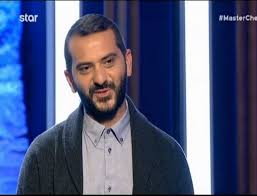 Ο πέτρος συρίγος ετοιμάζει αφράτο γαλακτομπούρεκο! Master Chef 3 Den Mas Exei Synh8isei Ta Sklhra Logia Toy Lewnida Koytsopoyloy Se Diagwnizomeno Binteo E Syntages