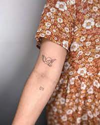 The wearer of such a tattoo believes a higher power is watching over them, and they often have a permanent reminder of them to say that things will be okay, no matter the sufferings in life. Fine Line Cherub Tattoo On The Bicep