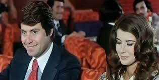 24 نوفمبر 1948 (العمر 72 سنة) المنيا ، المملكة المصرية. Ù‡Ù† Ø¬Ù…Ø¹ØªÙ‡Ù…Ø§ ÙˆÙØ±Ù‚ØªÙ‡Ù…Ø§ Ø§Ù„Ø³ÙŠÙ†Ù…Ø§ Ù‚ØµØ© 14 Ø³Ù†Ø© Ø­Ø¨ ÙˆØ²ÙˆØ§Ø¬ Ù…ÙŠØ±ÙØª Ø£Ù…ÙŠÙ† ÙˆØ­Ø³ÙŠÙ† ÙÙ‡Ù…ÙŠ