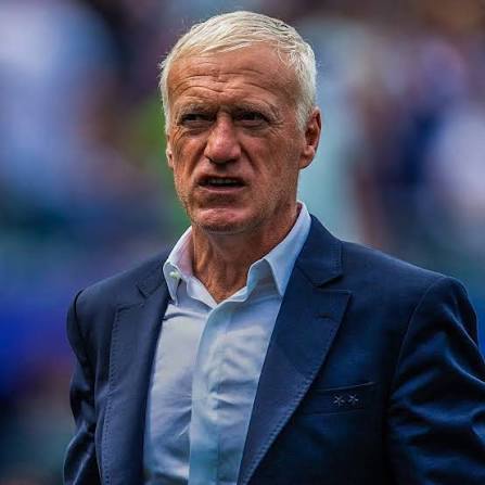 🚨🇫🇷 Sad news: Didier Deschamps left the France camp as his mother passed away. 😢🕊️ He will therefore not be present for the match against Norway. Guy Stéphan will be in his