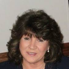 Michelle Hayhurst's Instagram, Twitter & Facebook