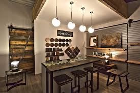 Nos produits sont en métal, verre et bois de grange canadien. Forge Design Meuble Du Quebec