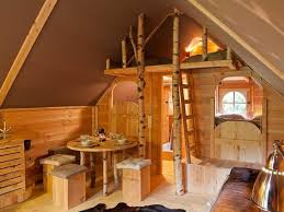 Quatre Mezzanines Incroyables Pour S Inspirer Reve De Combles En 2020 Cabane Maison Bois Amenagement D Espace