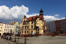 Wchodzi w skład aglomeracji wałbrzyskiej. Nowa Ruda Biala Lokomotywa I Pociag Do Literatury Otwarty Przewodnik Krajoznawczy