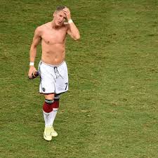 Seine leistung im endspiel 2014 wird als eine der besten seiner gesamten karriere angesehen. Wm 2014 Bastian Schweinsteiger Wittert Morgenluft Und Schweigt Fussball