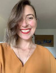 Jennie Knott's Instagram, Twitter & Facebook