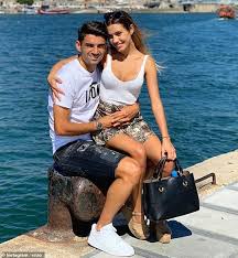 Recientemente está comprometida con enzo zidane, hijo del futbolista. Zinedine Zidane S Son Enzo Shares Snaps Of His Family Holiday Daily Mail Online
