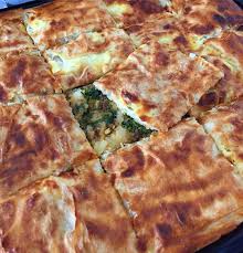 ayranli borek 6 adet hazir yufka sosu icin 1 su bardagi yogurt 1 su bardagi su 1 su bardagindan cok az eksik sivi yag 4 yumurta 3 de olabilir 1 cay kasigi