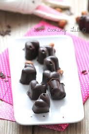 Chocolats Maison Chocolat Et Noisettes Chocolat Maison Recette Chocolat De Noel Friandises Au Chocolat
