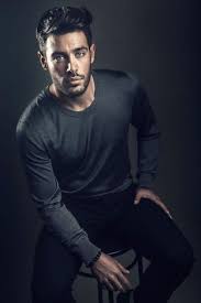Trendportraits Stellen Sich Fur Manner Auf 31 Photography Poses For Men Portrait Photography Men Men Poses