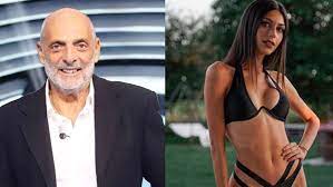 Come sempre, solo dalla durso ci si può imbattere nel trash più totale. Chi E Maria Laura De Vitis Fidanzata Segreta E Bellissima Di Paolo Brosio Del Gf Vip