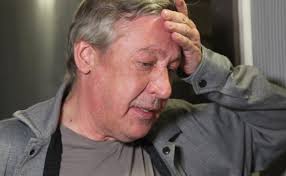 8 июня актер михаил ефремов, находившийся за рулем в нетрезвом состоянии, выехал на встречную полосу в центре столицы. Mihail Efremov Otkazalsya Priznavat Sebya Vinovnym V Smertelnom Dtp Eadaily 3 Iyulya 2020 Obshestvo Novosti Novosti Rossii