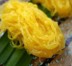 Antara kuih tradisional yang disenaraikan sebagai warisan kebangsaan kuih tahi itik, kuih tepung kohar , kuih cek mek molek , kuih bongkong. 24 Makanan Tradisional Kelantan Sedap Belaka Kena Cuba Saji My