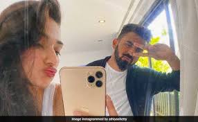 She hails from the bunt community from her father's side and she has a punjabi hindu and gujarati muslim descent athiya shetty with her grandfather. Icymi Suniel Shetty S Comment Is The Second Most Liked On Daughter Athiya S Post For Kl Rahul