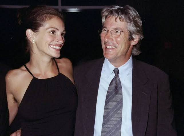 Richard Gere Reportedly Trying To Save Julia Roberts After Her Alarming  Weight Loss