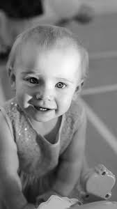 There's only one thing I love more than Christmas shoots... and that's  Christmas shoots in my NEW STUDIO SPACE 🎄🎅 The feedback so far has been  amazing, and having the whole room