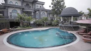 No 93, jalan aminuddin baki taman tun dr.ismail 60000 kuala lumpur. 8 Interesting Facts About Datuk Seri Aliff Syukri S Mansion