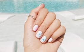 Nail salons usually offer acrylics, silk or fiberglass wraps, french manicures, nail polishing and pedicures. The Best Salons For Nail Art In Dubai Savoir Flair