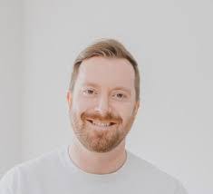 Sasha Duff's Instagram, Twitter & Facebook