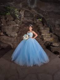 Cinderella Theme Quinceanera Inspiration Your Cinderella Themed Quince Mi Padrino Quinceanera Dresses Pretty Quinceanera Dresses Cinderella Quinceanera Dress