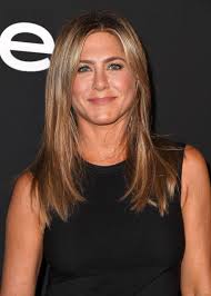 Contact hairstyles 2019 on messenger. The Biggest 2019 Haircuts And The Celebs Who Rock Them Chatelaine