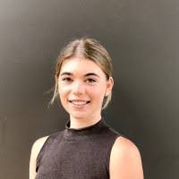 Jasmine Holt's Instagram, Twitter & Facebook