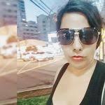 Lori Pires's Instagram, Twitter & Facebook