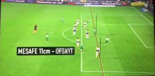 47'de luyindama ile valencia arasındaki pozisyonda da 'devam' kararı çıktı. Pozisyon 11 Cm Ofsayt Fotomac