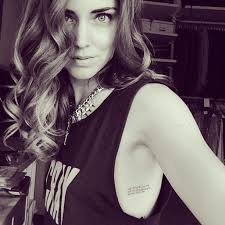 Chiara ferragni celebrated the birth of her son leone with a tattoo of lioness and cub on her upper right arm. Pin On Tattoo Inspiration