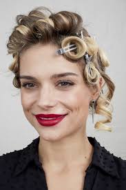 I don't claim to be a pin curl expert. Pin Curls Follow This Easy Tutorial To Nail This Style All Things Hair Us