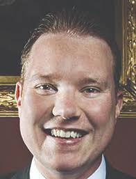 New executive director for Warren-Newport Library District