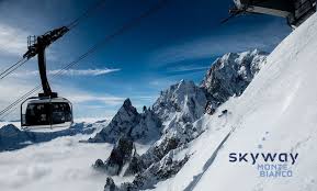 Taking over three years to construct, it opened in 2015 at a cost of 110 million euros. Skyway Seilbahn Monte Bianco In Courmayeur It Groupon