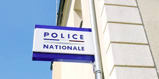 Consultez l'ensemble des articles, reportages, directs, photos et vidéos de la rubrique faits divers publiés le lundi 7 juin 2021. Clermont Ferrand Un Jeune De 14 Ans Se Tue En Fuyant Un Controle De Police Le Point