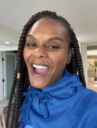 Yolanda Tompkins's Instagram, Twitter & Facebook