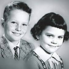 The obit for Fern Kisner is in today's CLT Observer. Her children are Jim  Kisner (HHS 1966), Steven Kisner (HHS 69) and Susan K Allen (HHS 73) and 7  grand-children. The funeral